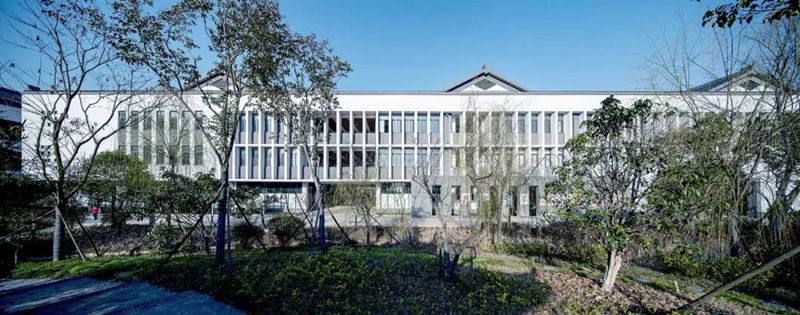 學(xué)校該有的樣子,打卡輕鋼網(wǎng)紅基地,“新中式”學(xué)校建筑(圖5) 睿婕輕鋼別墅